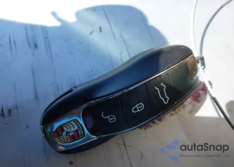 2012 Porsche Cayenne z USA, uszkodzony, nr VIN WP1AA2A2XCLA11537